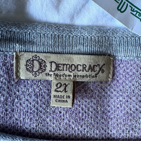 Patterned Long Sleeve Top - Picture 5 of 11